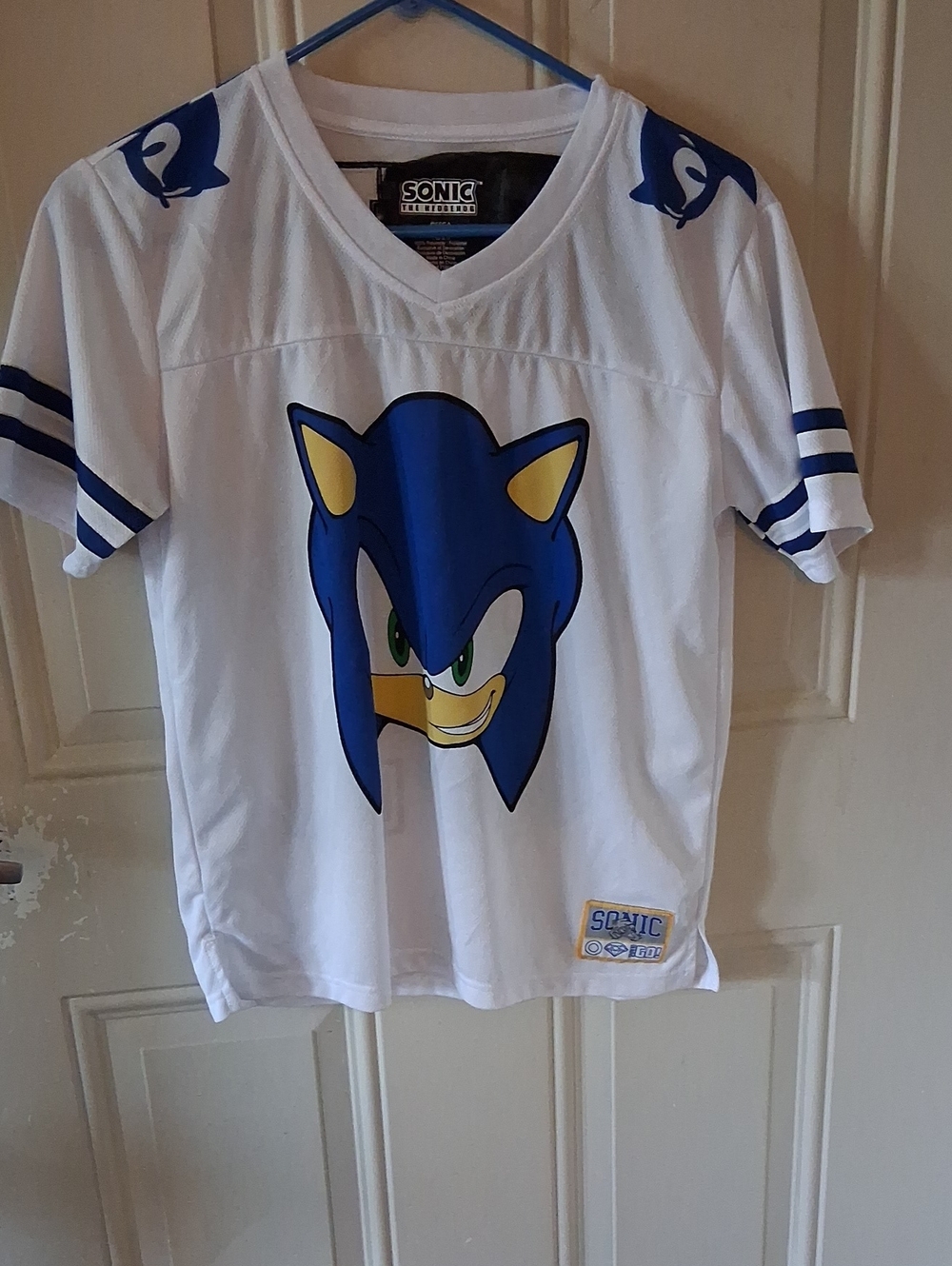 Sonic the Hedgehog White & Blue Kids V-Neck Shirt